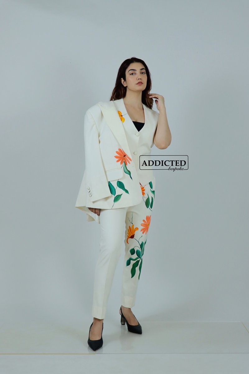 BespokeAddicted's tweet photo. TIME TO COLOUR UP YOUR EVERYDAY!🌈
.
Get your glam game on with this Hand-Painted White Pant Suit from @BespokeAddicted 

To discover more visit our website https://t.co/DOTRccrmeQ
#pantsuit #womensuit #bosslook #cusommade https://t.co/Iqytyvgbnd