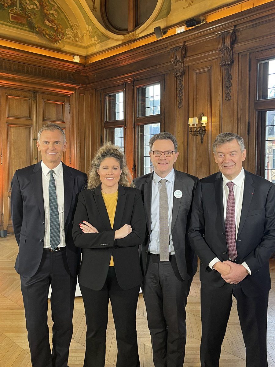Philippe Hourdain (@phhourdain) on Twitter photo Un beau début de journée avec notre région #hautsdefrance mise à l’honneur sur <a href="/bfmbusiness/">BFM Business</a> en direct de la #cci <a href="/CCI_hdf/">CCI Hauts-de-France</a> ! Optimiste et combatif au service de nos #entreprises 💪 <a href="/FredericMotte/">Frédéric Motte 🇫🇷 🇨🇦🇪🇺🇺🇦👨🏭🌳🍺</a> <a href="/hautsdefrance/">Région Hauts-de-France</a> Un beau début de journée avec notre région #hautsdefrance mise à l’honneur sur <a href="/bfmbusiness/">BFM Business</a> en direct de la #cci <a href="/CCI_hdf/">CCI Hauts-de-France</a> ! Optimiste et combatif au service de nos #entreprises 💪 <a href="/FredericMotte/">Frédéric Motte 🇫🇷 🇨🇦🇪🇺🇺🇦👨🏭🌳🍺</a> <a href="/hautsdefrance/">Région Hauts-de-France</a>