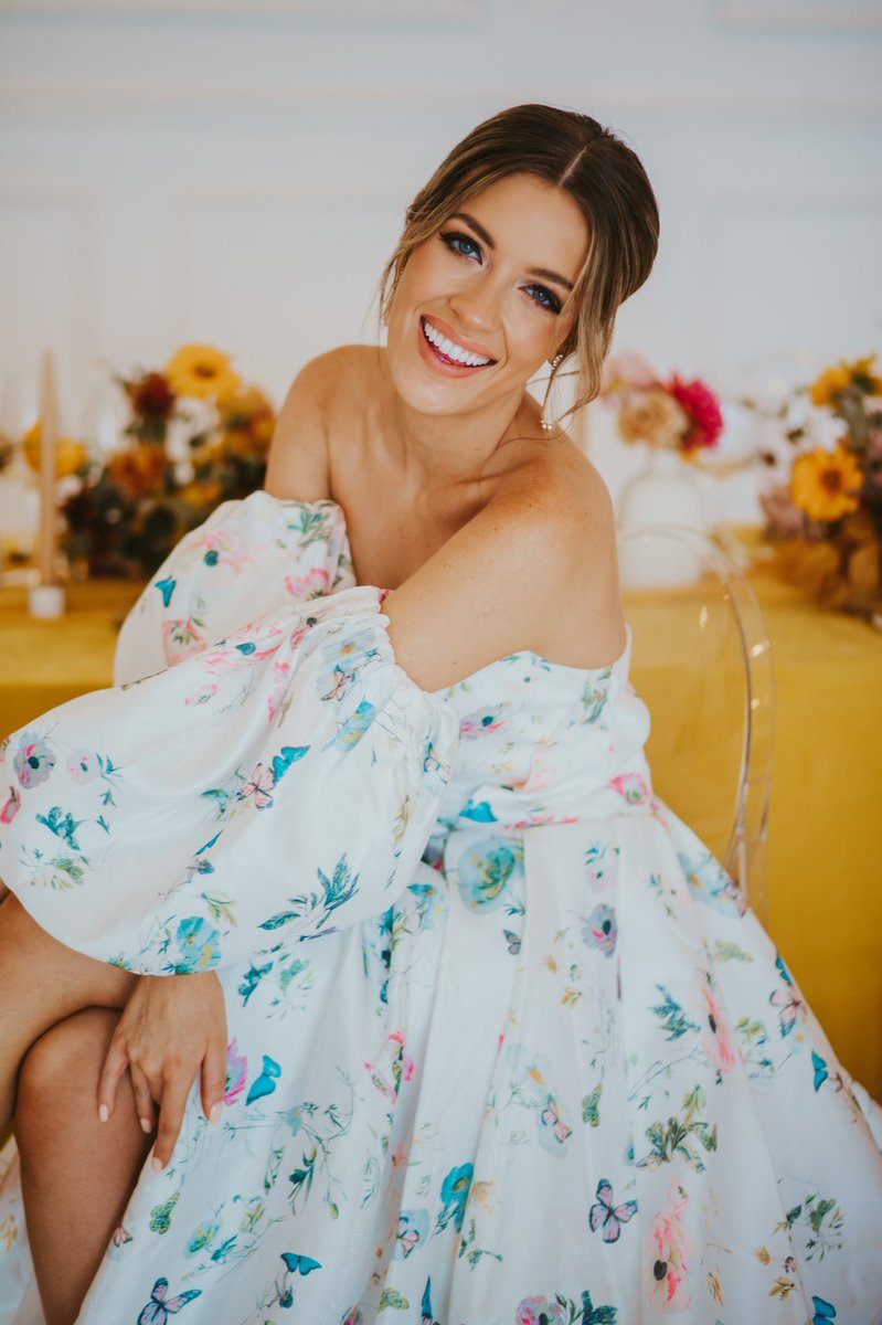 macypls's tweet photo. hi twitter, I forgot to tell y’all I’m a wedding photographer now https://t.co/DXJM6SYT2z