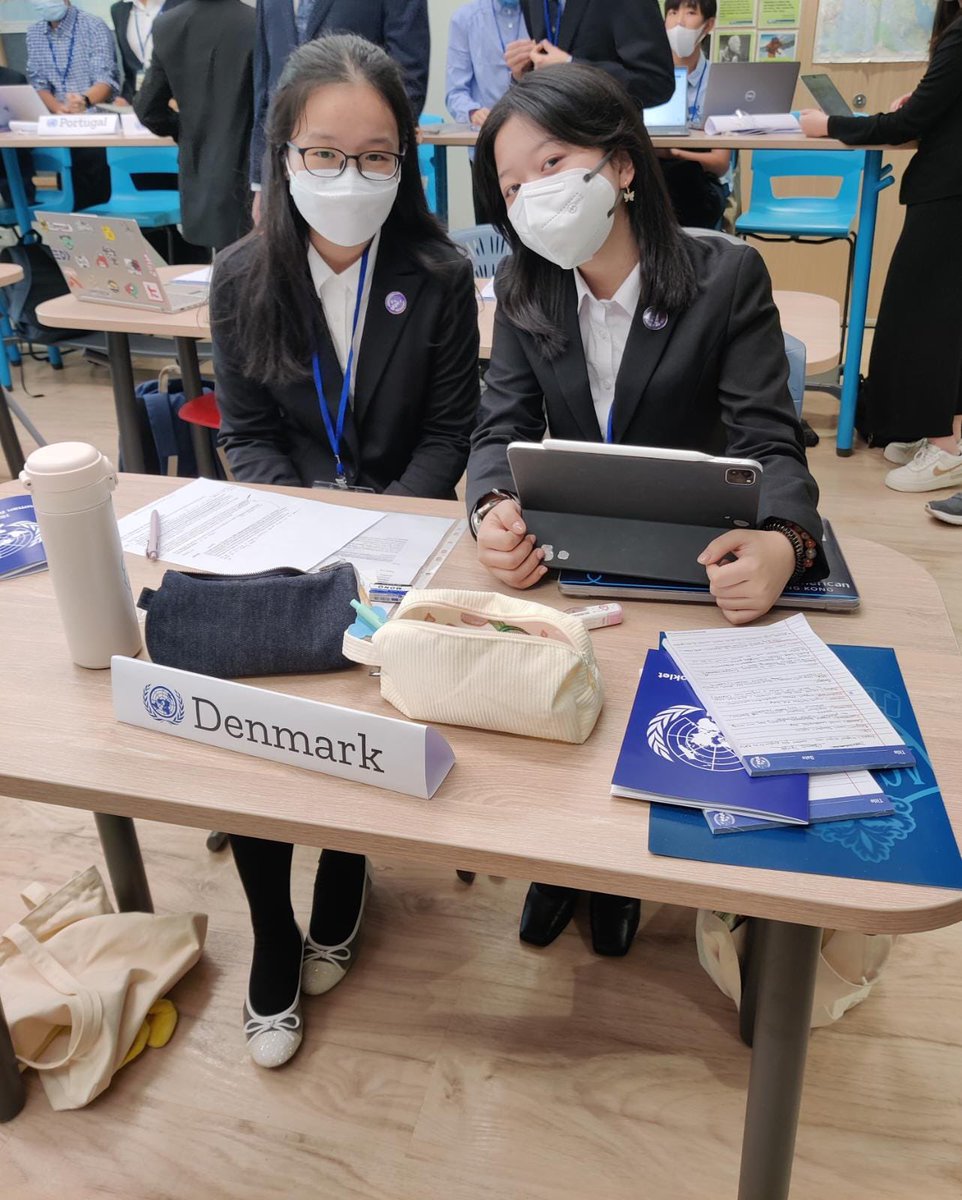 MUN students in action last weekend learning and leading for a better world @StamfordHK #StamfordShines @CISEducation @IB_DP