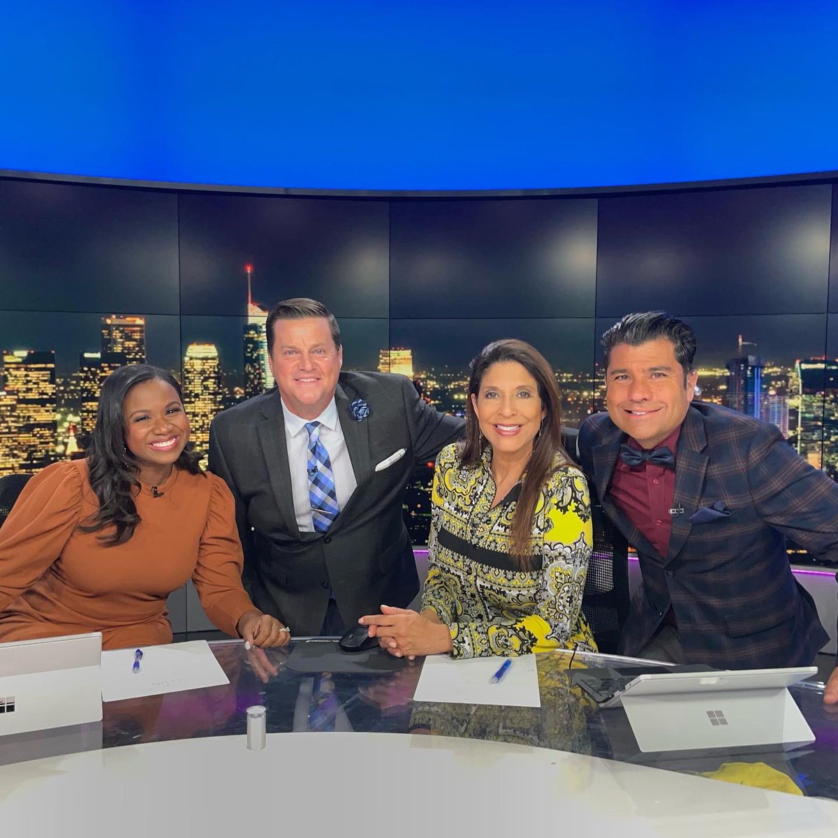 Well… someone has to do the news on #thanksgiving !! 🦃🍁

Fox 11 News: <a href="/KocoMcAboy/">Koco</a> <a href="/mrogondino/">Mark Rogondino</a> @RICKatFOX <a href="/FOXLA/">FOX 11 Los Angeles</a> 

Thanks everyone who joined us on this holiday!