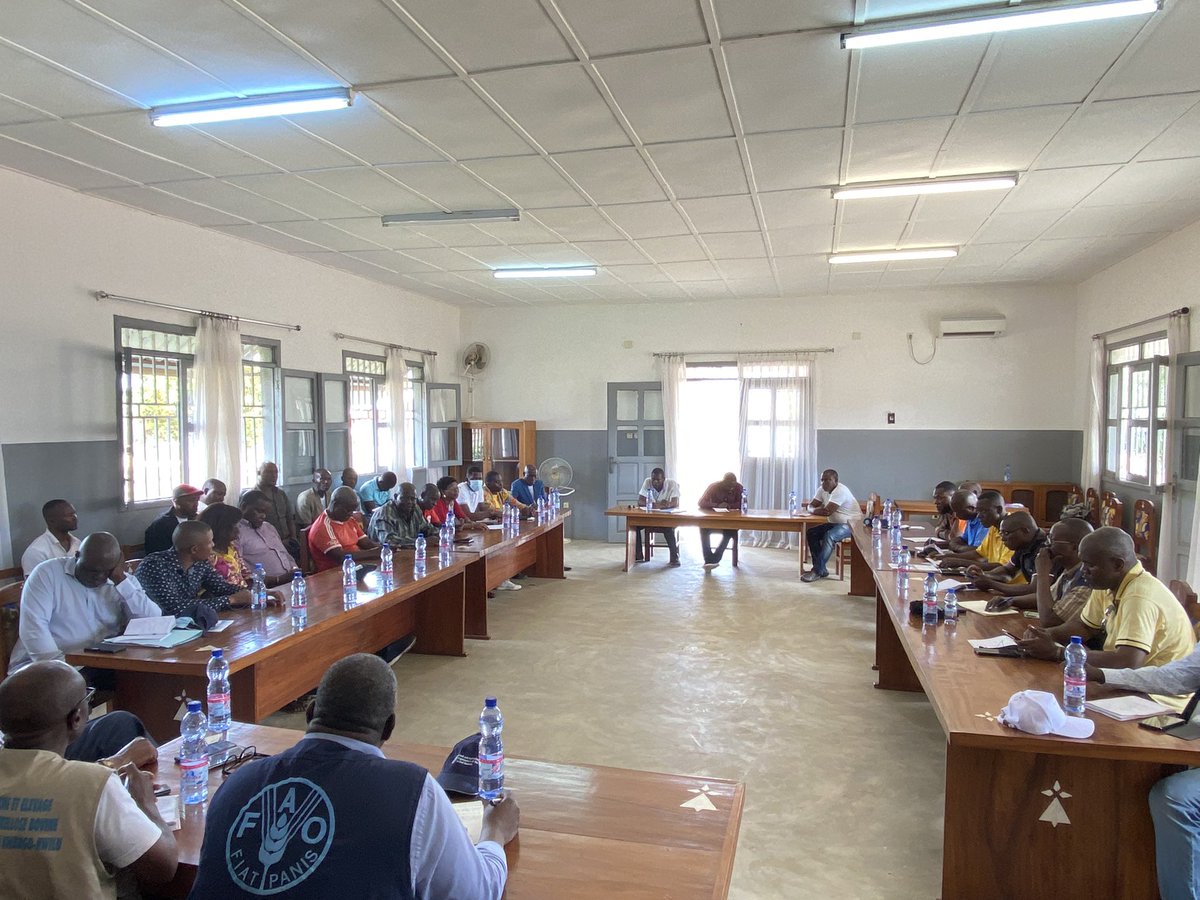 FAORDCongo's tweet photo. Développement de la pêche et de l’aquaculture au Kongo-Central🐟🐠
Le Représentant de la @FAORDCongo et le @MinisterePeche au contact des pêcheurs et différents acteurs de ce secteur à Matadi,Boma et Muanda.

➡️Renforcer les capacités et investir dans la chaîne de valeur. https://t.co/12gOuqeMaz