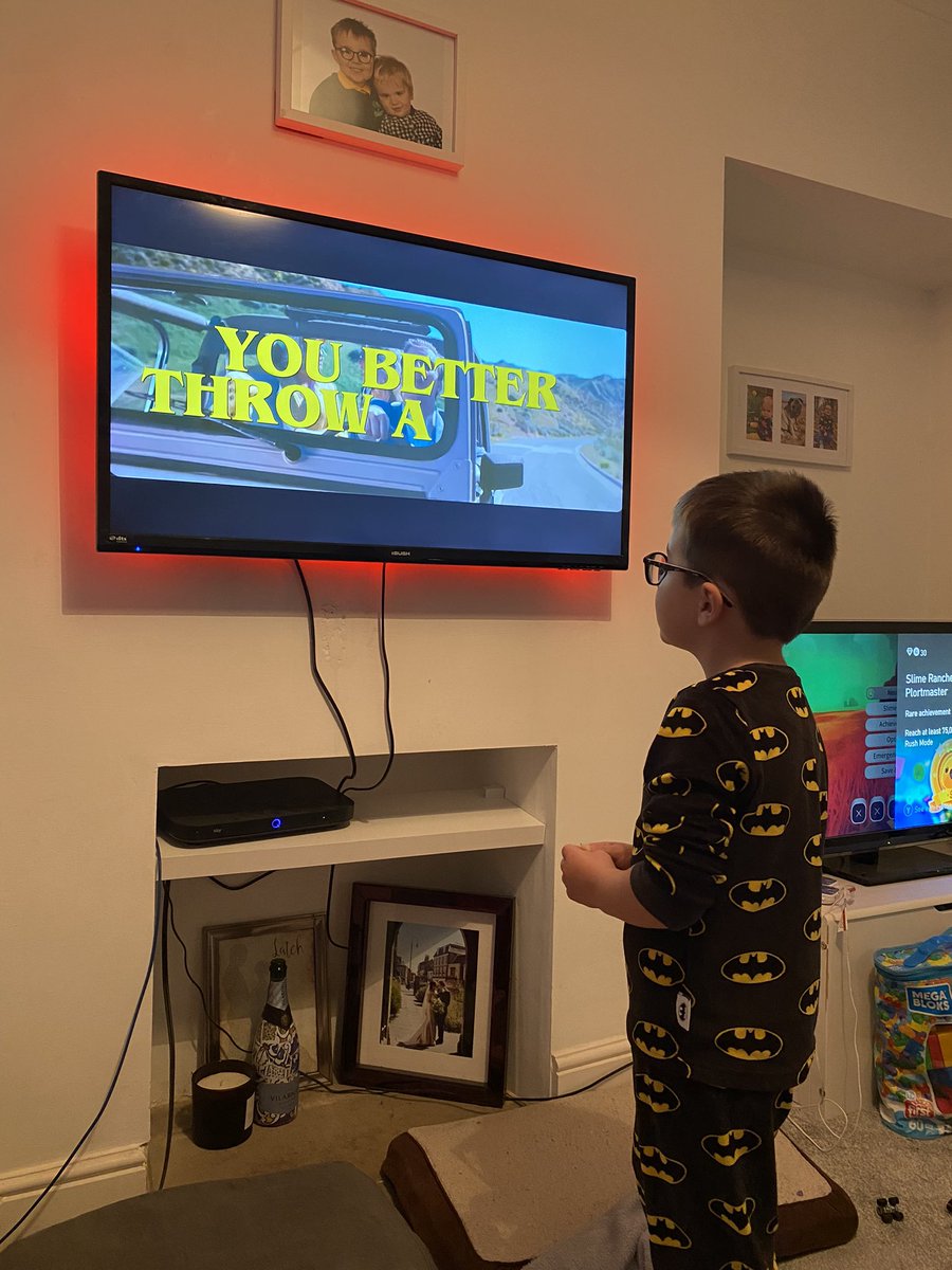 Freddie from Rowan Class <a href="/priory_primary/">Priory Primary</a> reading and singing the words to Green Green Grass by <a href="/george_ezra/">george E Z R A</a> for school challenge! His favourite song 💙