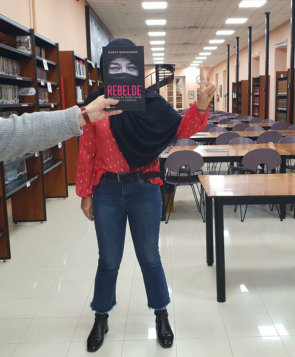 bibliodacoruna's tweet photo. #bookfacefriday
🟣25N Día da violencia contra as mulleres, recomendamos a historia de Rahaf Mohammed, que logrou fuxir da súa familia en Arabia Saudita e dos malos tratos aos que era sometida por ser muller e lesbiana.
Sin. 3Z/2571.
E ti, que vas ler esta finde?
#DeFronte https://t.co/AffrK1A8Bb