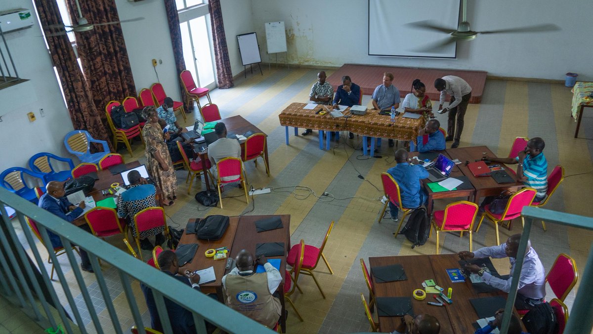 CIGERSOfficiel's tweet photo. Atelier d'évaluation de l'environnement OH
Jour 1
"""""""""""""""""""
Pensée systémique au cœur de la lutte contre les maladies émergentes et ré émergentes en RDC selon l'approche " Une Santé "
@inrb_kinshasa 
@IDRC_CRDI 
@COHRIE_uO 
@Cerfig_officiel 
@abdoulayek2002 
@SystemVet https://t.co/ugw6uGGZ72