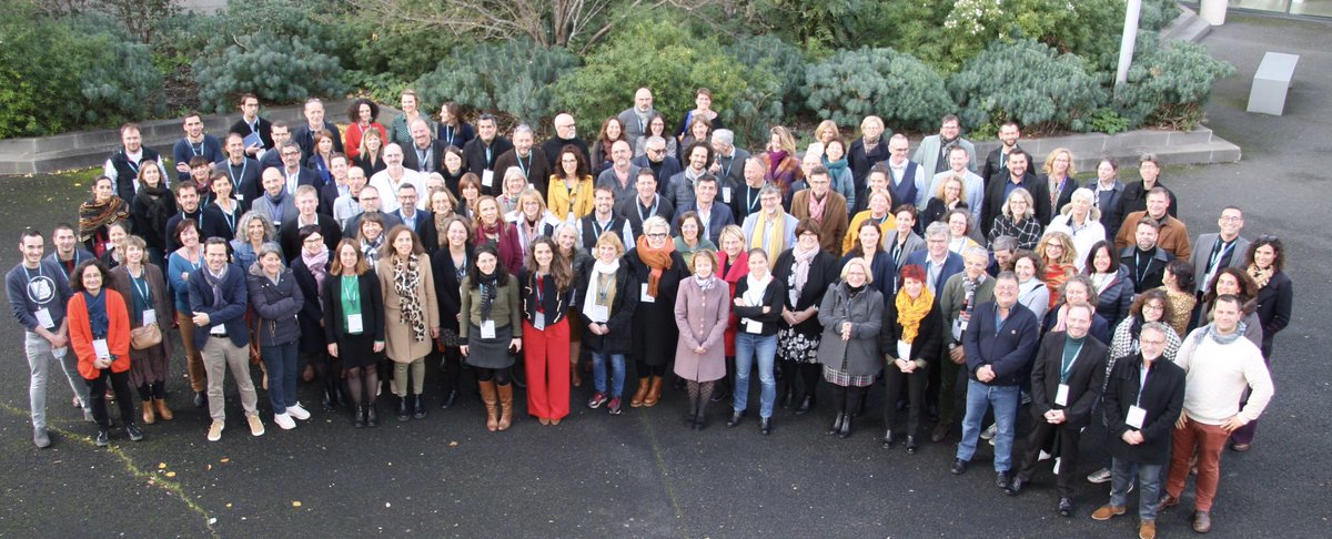 101 directeurs et directrices d’Ateliers <a href="/reseau_canope/">Réseau Canopé</a> réunis cette semaine à Poitiers.

L’ADN et le cœur battant de notre réseau, au service de la formation et de l’accompagnement des enseignants, sur l’ensemble du territoire.

Bravo et merci à tous et toutes pour ce séminaire.
