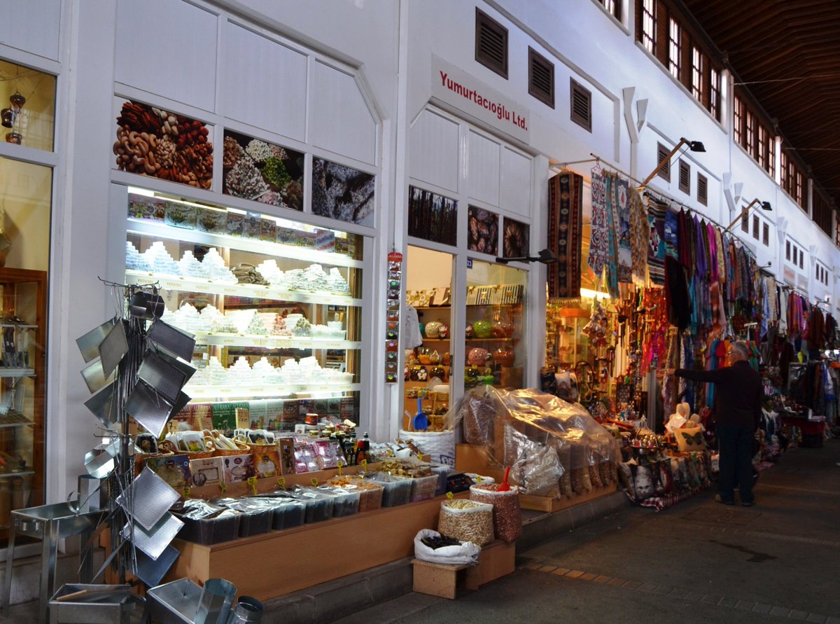 AbsoluteCyprus's tweet image. The indoor market of Bandabulya is a must see in North Cyprus!

it is host to a variety of stools selling goods that range from food and drink to clothing and unique trinkets; a day trip that will not disappoint!

#northerncyprus #streetmarkert #bazar #bandabulya #shopping