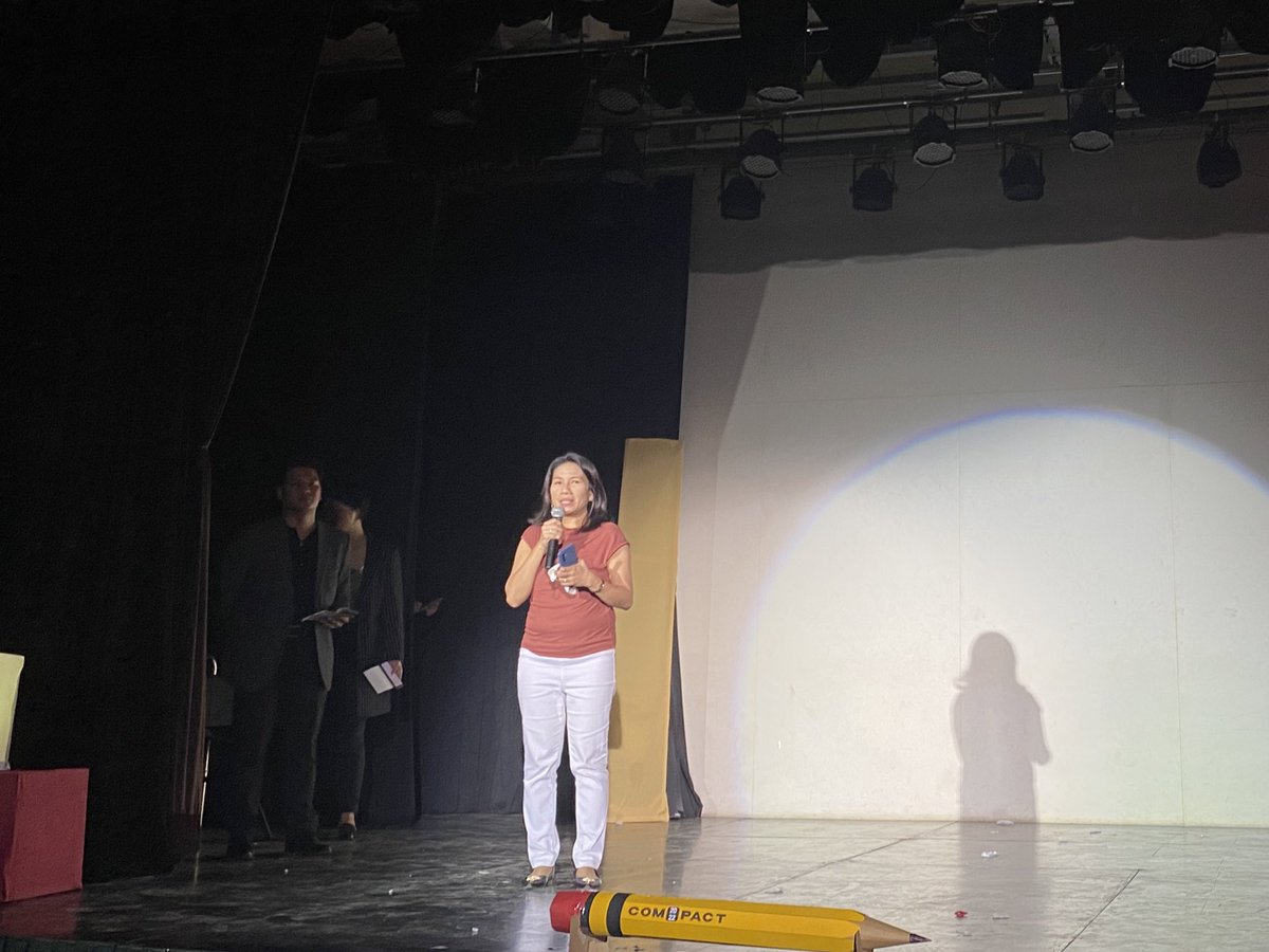 COMPACT2022's tweet photo. 👗 | Fashion Expo 2022:

Dr. Maria Nornelyn Cachuela gives off her wonderful speech, thanking the whole CJD for all the hard work this #COMPACT2022 

#FashionExpo2022
#COMPACT2022
#FactsMatter 
#SpreadtheTruth
#BROADenTheTruth https://t.co/piFhEnd7Zl