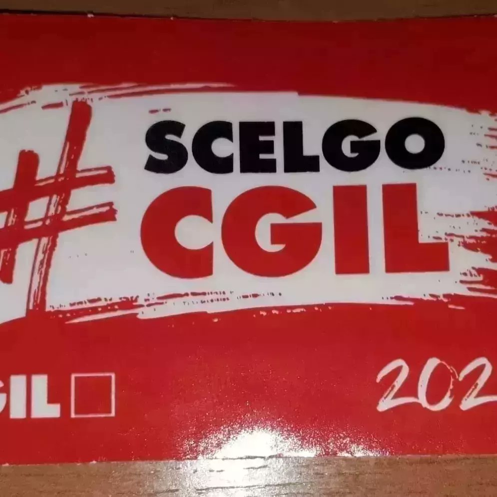 rinoteodoro's tweet photo. #BracciantiMigranti;
Questo fenomeno e una speculazione imprenditori, accompagnato dalla #perversivacorruzionepolitica. 
Da Napoli al Sud 🇮🇹
Alla #Puglia. 
#Barraccopoli.it
《Un calmiere per l'intera filiera alimentare edilizia Spedizioni 》
🇪🇺1000lire.it2002 🇮🇹 https://t.co/Y8cd3LgX2Y