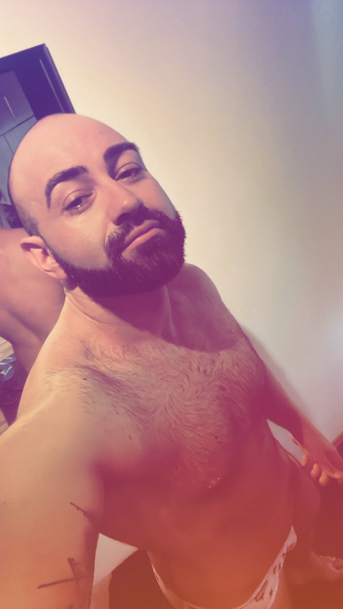 temnilov's tweet photo. Friday mood 😴
#FridayFeeling #FridayVibes #morning #sleepy #man #boy #beard #beardstyle #beardboy #muscle #scruffy #scruff #gay #LGBT https://t.co/l9Kswgz21J