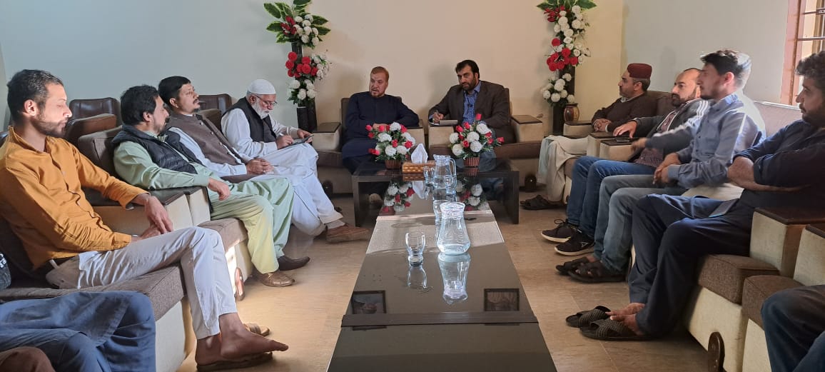 CSecretariatMWM's tweet photo. سنٹرل سیکرٹریٹ میںبرادرارشادحسین بنگش مرکزی مسئول آفس کی زیرصدارت ماہانہ اسٹاف میٹنگ مرکزی ڈپٹی سیکرٹری جناب حجت الاسلام والمسلمین علامہ اعجازحسین بہشتی کی شرکت اورمرکزی آفس کے کارکنان سےاطاعت اورنظم کےعنوان سےخطاب کیامرکزی آفس نئی بلڈنگ میں منتقل ہونےکےبعدیہ پہلی آفیشل میٹنگ تھی https://t.co/1qPzeN3p5J
