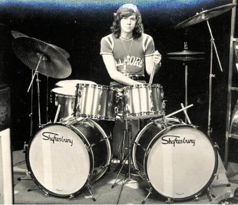 Happy Birthday Bev Bevan!
(Black Sabbath, Electric Light Orchestra, The Move)  
(November 24th, 1944) 