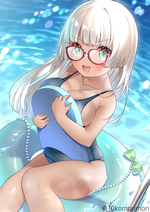 スク水眼鏡っ子ちゃん 