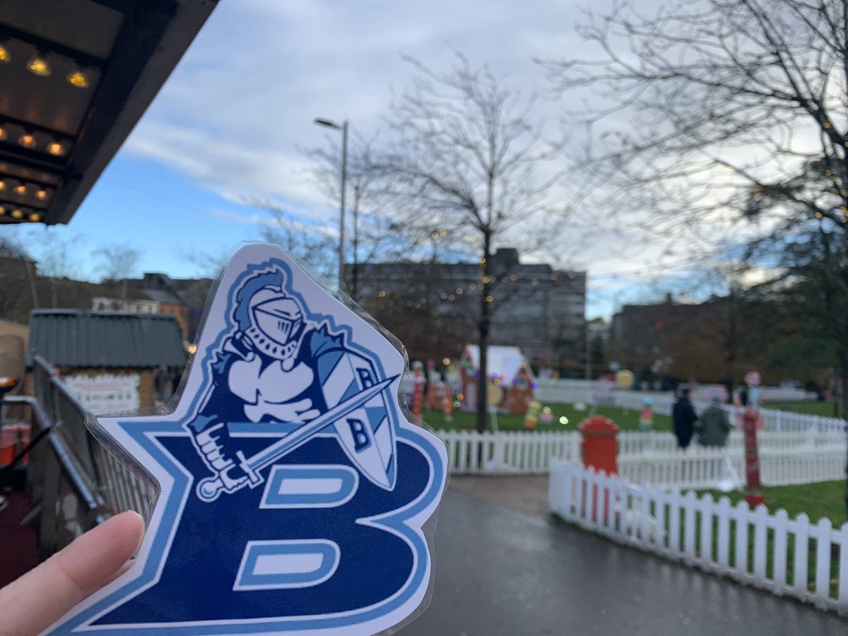 EmmCeeCurdy's tweet photo. Well it’s time for #FlatBlueRaider to head home. I missed out on American Thanksgiving and Black Friday shopping, but I did get in the holiday spirit by exploring the Galway Christmas Market. https://t.co/JUKmVPvGV6