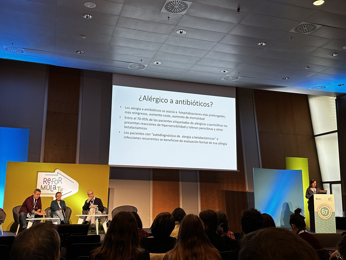 Farmacia_HUPA's tweet photo. Repasamos el tratamiento de ITUs en Urgencias, en concreto Pielonefritis, a través de un caso clínico con @CharoSantolaya 
Desde el tratamiento empírico al dirigido teniendo antibiogramas previos y actuales, ¿podemos basarnos en antiguos?
¿Qué implica tener alergia a AB?
#SEFH22 https://t.co/6RcHQUllnM