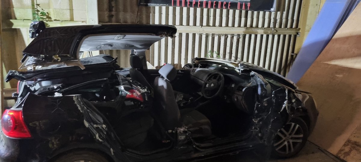 We are very fortunate to have an endless supply of vehicles for our crews to train with. Last night we had another opportunity to put some new demonstration equipment through its paces.

#fire #firerescue #rtc #rescue #volkswagengolf #crash