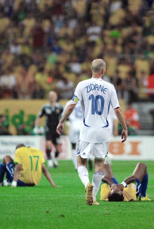 Zidane was art in motion. Top 5 of all time to do it. TT