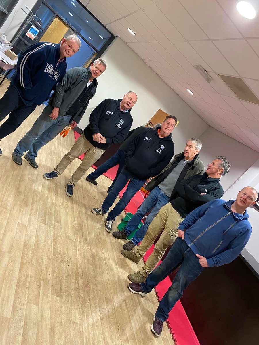 Just a few hours to go and it’s all coming together 💪
Beers in place &amp; chilling 🍻
Final prep this morning 😃