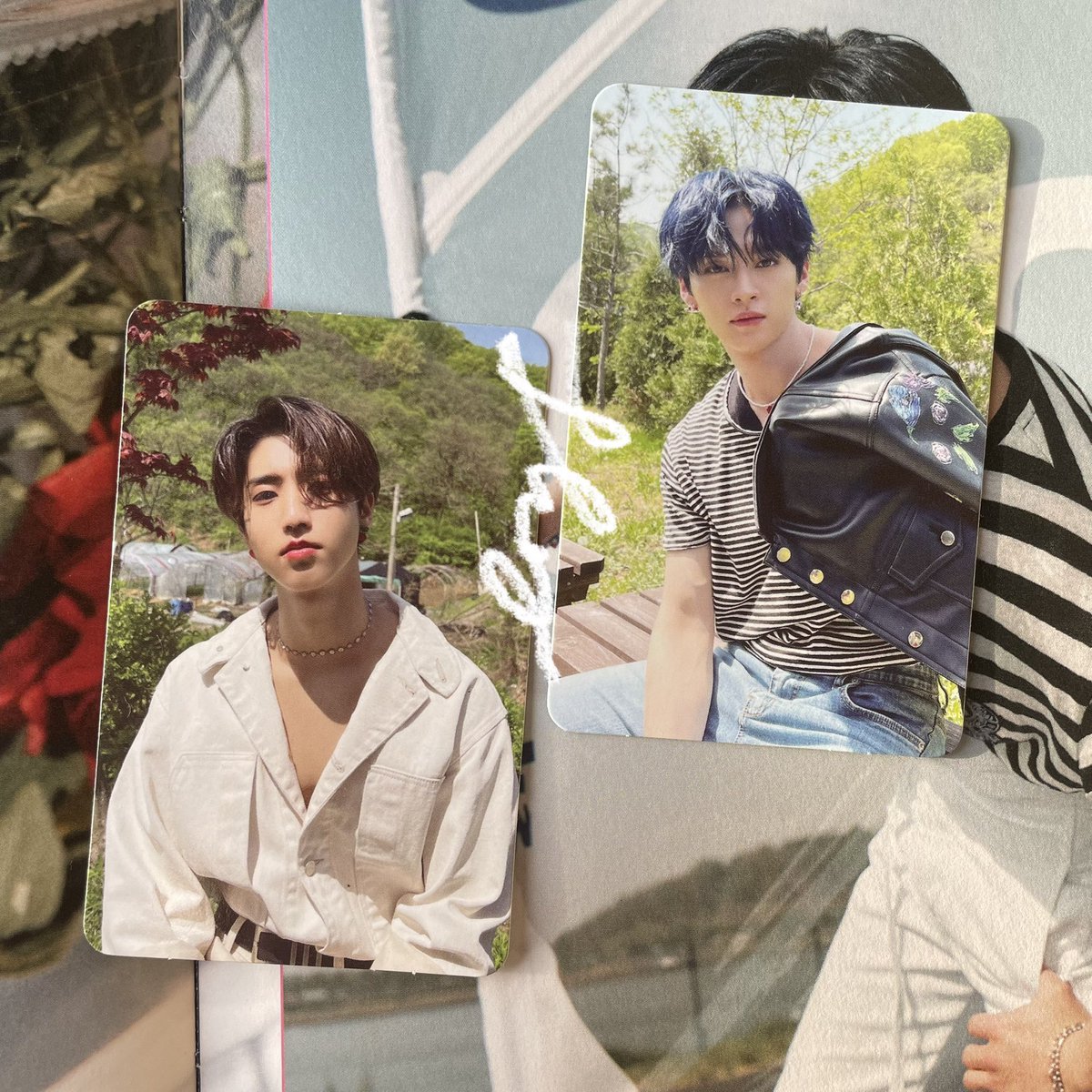 kwonsungie's tweet photo. — minsung (lee know, han jisung)

☁️ barnes &amp; noble / target 🍃 https://t.co/WzDP9XZfOq