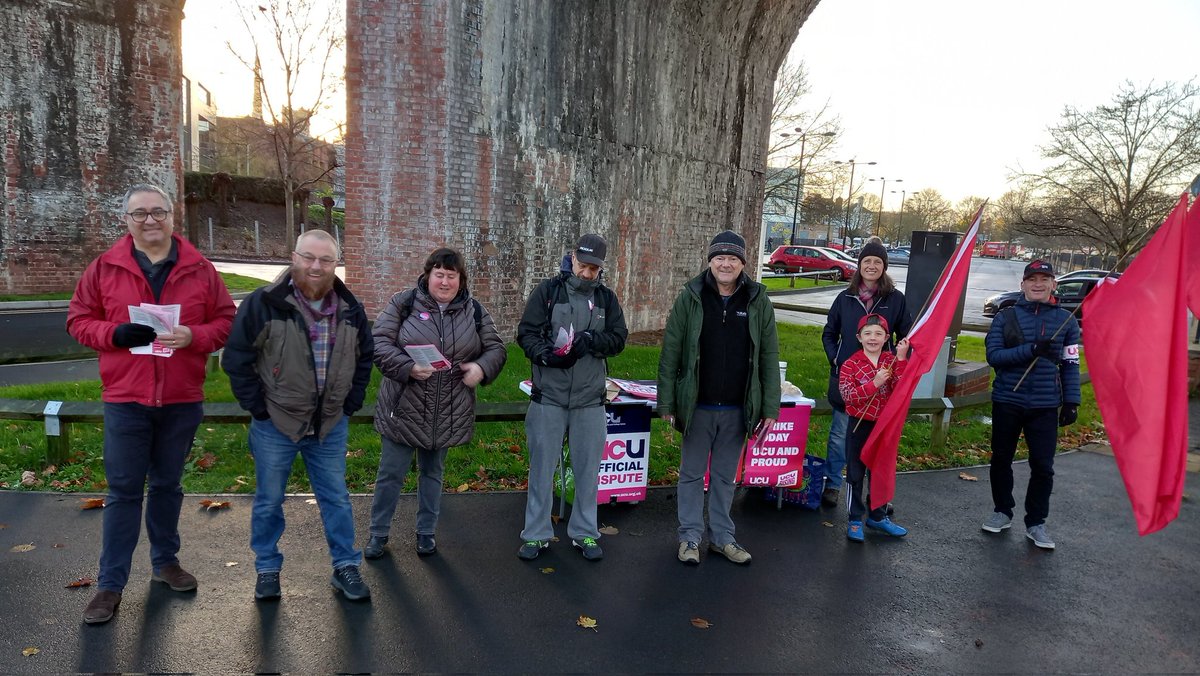 The spreading out starts! Castle Street next. #ucurising Come see us - we have donuts!