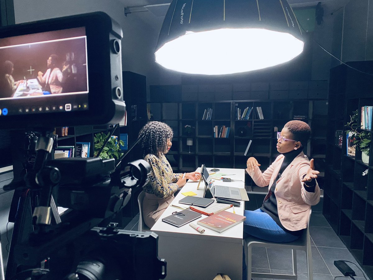 rscholtalbers's tweet photo. Back in the studio with #YALP22 fellows!

Silindile Mlilo interviews her peers about issues that matter for the future of #Africa. This morning: Stephanie Schandorf on maritime security.

Stay tuned early 2023 for a new @STGEUI series. https://t.co/eax2qX6Kyq