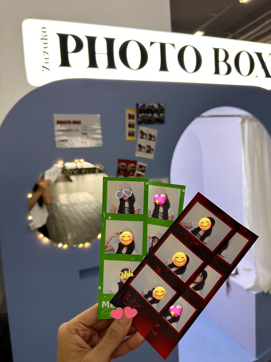 ใครรอเข้าคอนเสิร์ต
อยากถ่ายรูปรวมกลุ่ม หรือเดี่ยวเก็บไว้
มาถ่ายได้น้า📸 

💚💚 เอาอากาบงเข้ามาถ่ายได้

ตู้อยู่ติดประตูเข้าคอนอิมแพคเลยค่า

#JacksonWang #JacksonwangWorldTourinBKK #JACKSONWANGWORLDTOURINBKK_DAY2 #JacksonWangWorldTour2022 #JacksonWangMagicman #ตลาดนัดอากาเซ่