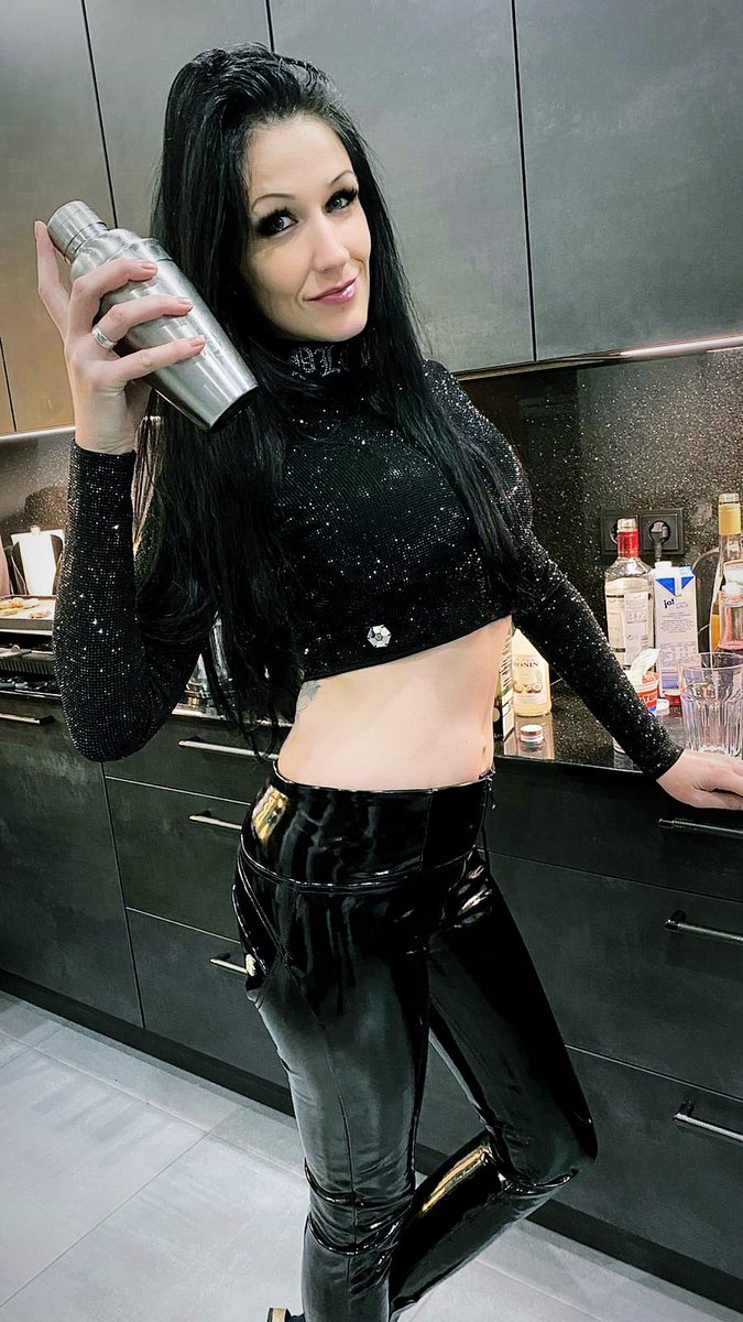 Meli Deluxe on Twitter: "Endlich Freitag! Ich werde so dermaßen