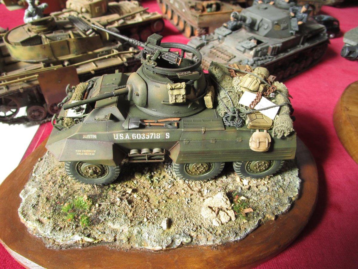 2016Hannah's tweet photo. Saturday morning went over to the Falconwood model show in the Community Centre near Bexley met Brian there good to seen shows back been to long will keep a eye out for more model shows to come had a great day out 😊😊😇 https://t.co/8Pl979GvSJ