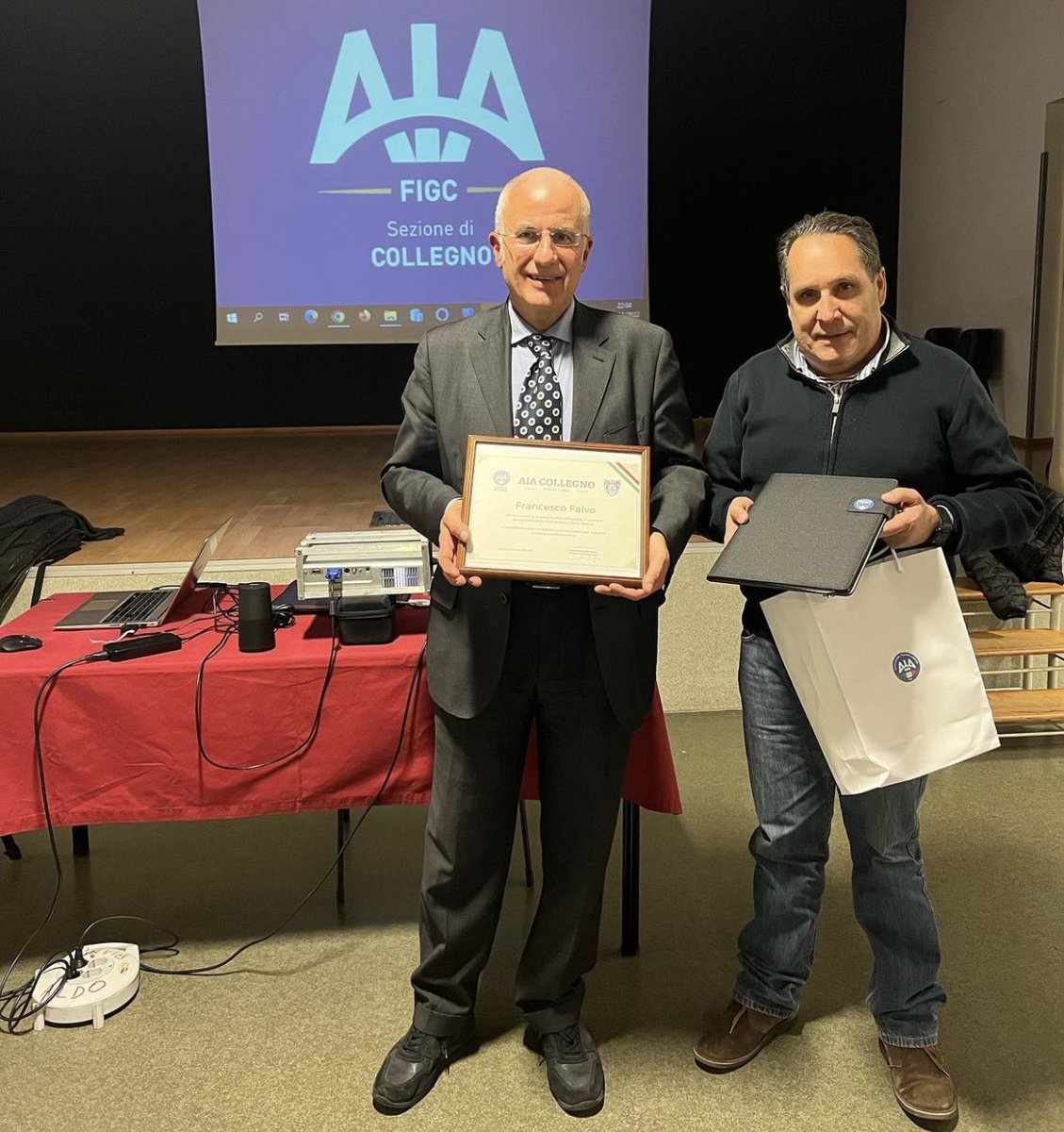 aiacatanzaro's tweet photo. 📸 Il nostro Franco Falvo, Responsabile della #Can5, è stato ieri ospite per una RTO presso la Sezione di @AIACollegno. https://t.co/D9UTlWyXt9