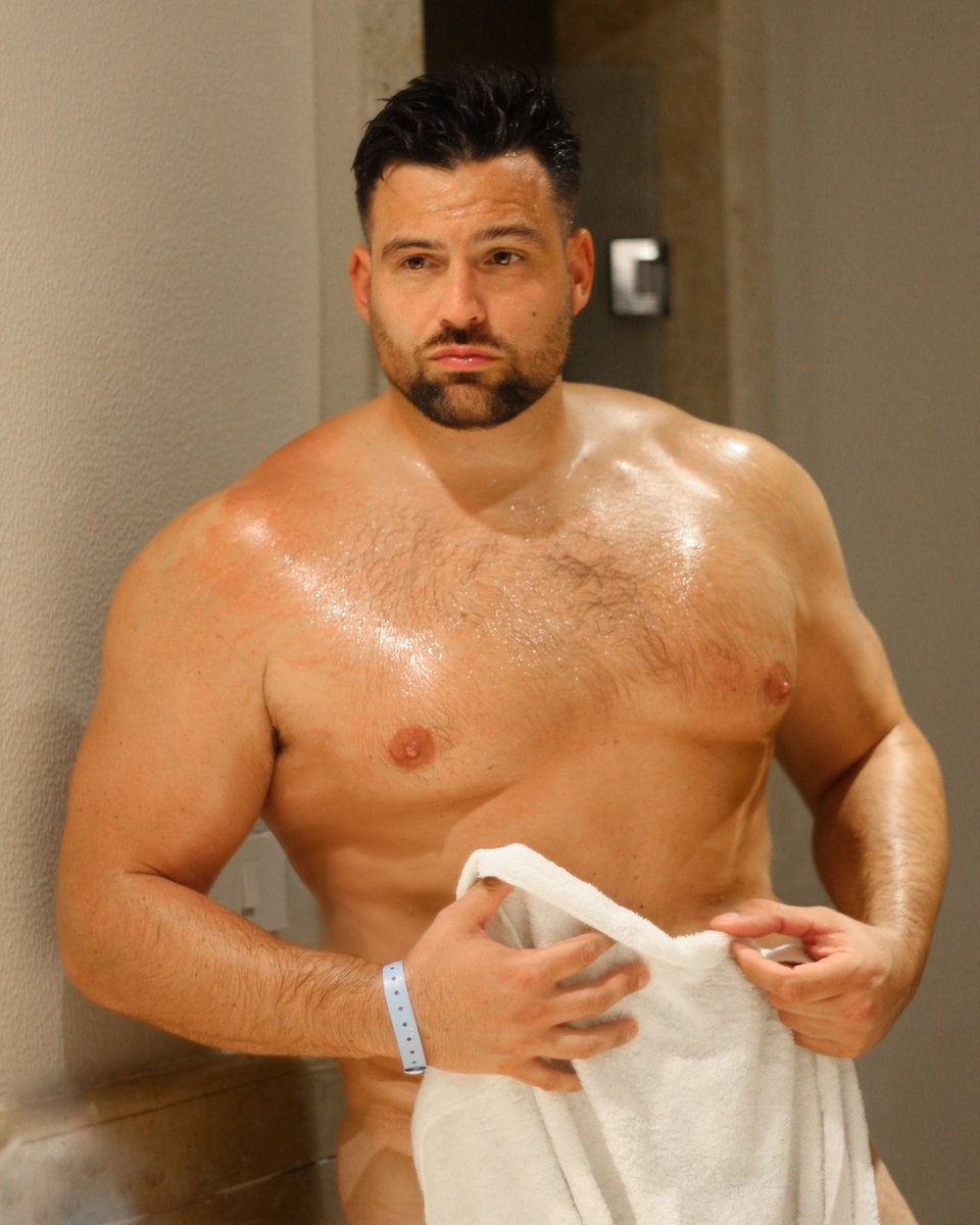 Fit Famous Males on Twitter: "BRETT MORSE 🔥🔥 @Brettmorseoly"