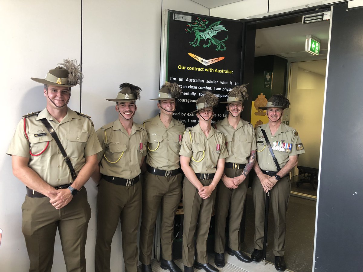 Checkers70's tweet image. LT Stephen Smith &amp;amp; I had the opportunity to be at the March Out Parade for the latest Sub 1 CPL Cse conducted at Gal Bks.

Congratulations to the Light Horse’s newest leaders, whom today, completed the course which included the field training component at Canungra.

Well done 👏