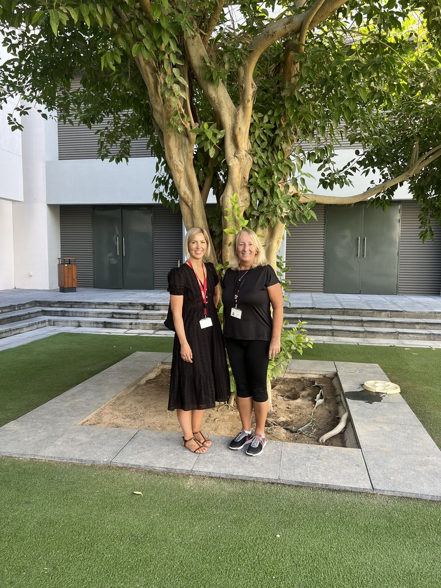 When Rosie came to town. Welcoming the EA from @COBISorg HQ to <a href="/HartlandIntl/">Hartland Intl School</a> today at the end of the 30x30 campaigns. Always lovely to welcome friends to school 

@COBISorg <a href="/COBIS_CEO/">Colin Bell</a>