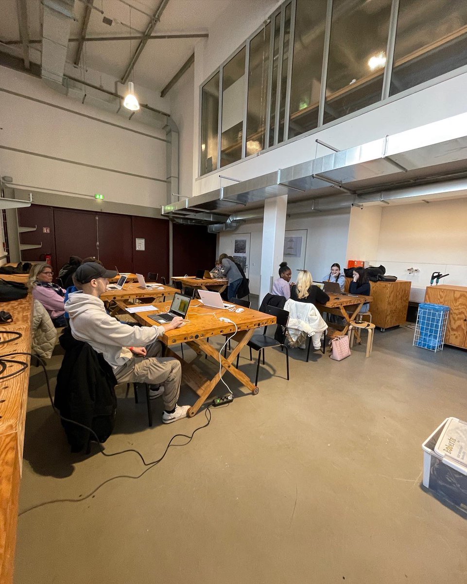 ➕Next Level Festival
✖️Heute geht’s los
➕Kommt spielen
✖️Auf Zollverein

Das Next Level Festival for Games 2022
Nov 25-27 | Zeche Zollverein Essen
Freier Eintritt für Essener Schüler:innen
#nlf22 #Games #Festival

📸 @marc_nikoleit