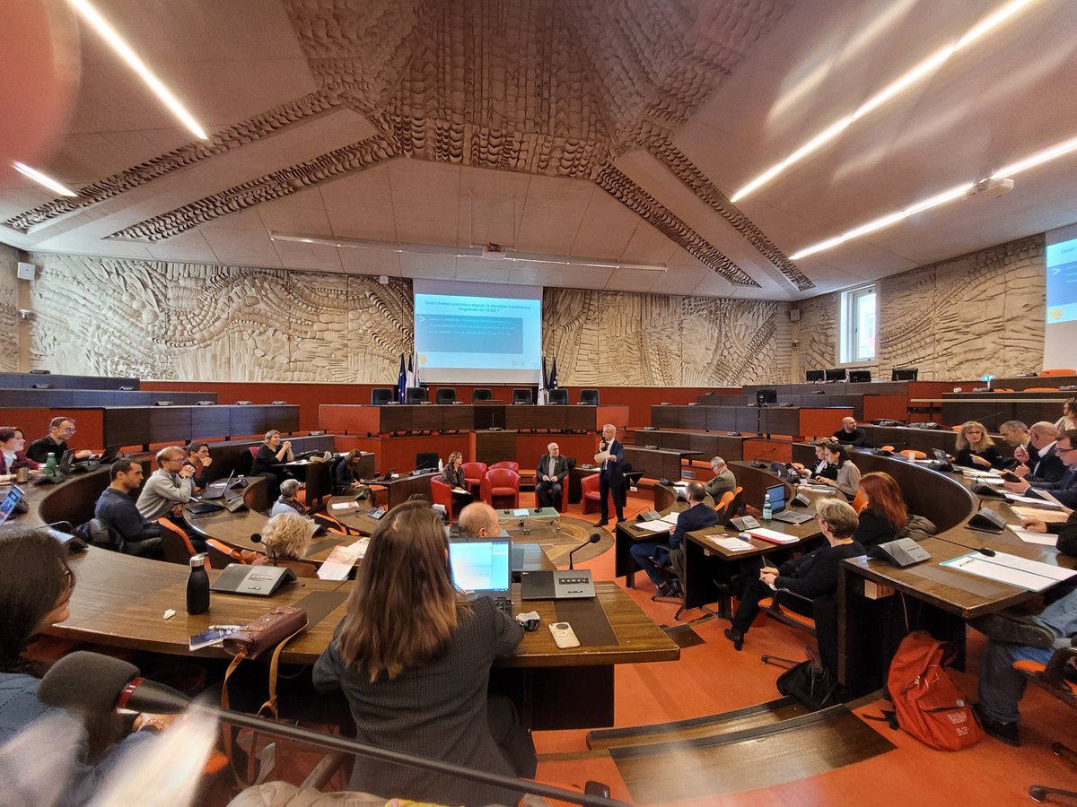 FredericMoal's tweet photo. L'@Univ_Orleans est presente à la 4ème Conférence Régionale de l’économie sociale et solidaire #CORESS #ESS @RCValdeLoire https://t.co/BxGq32KVzT