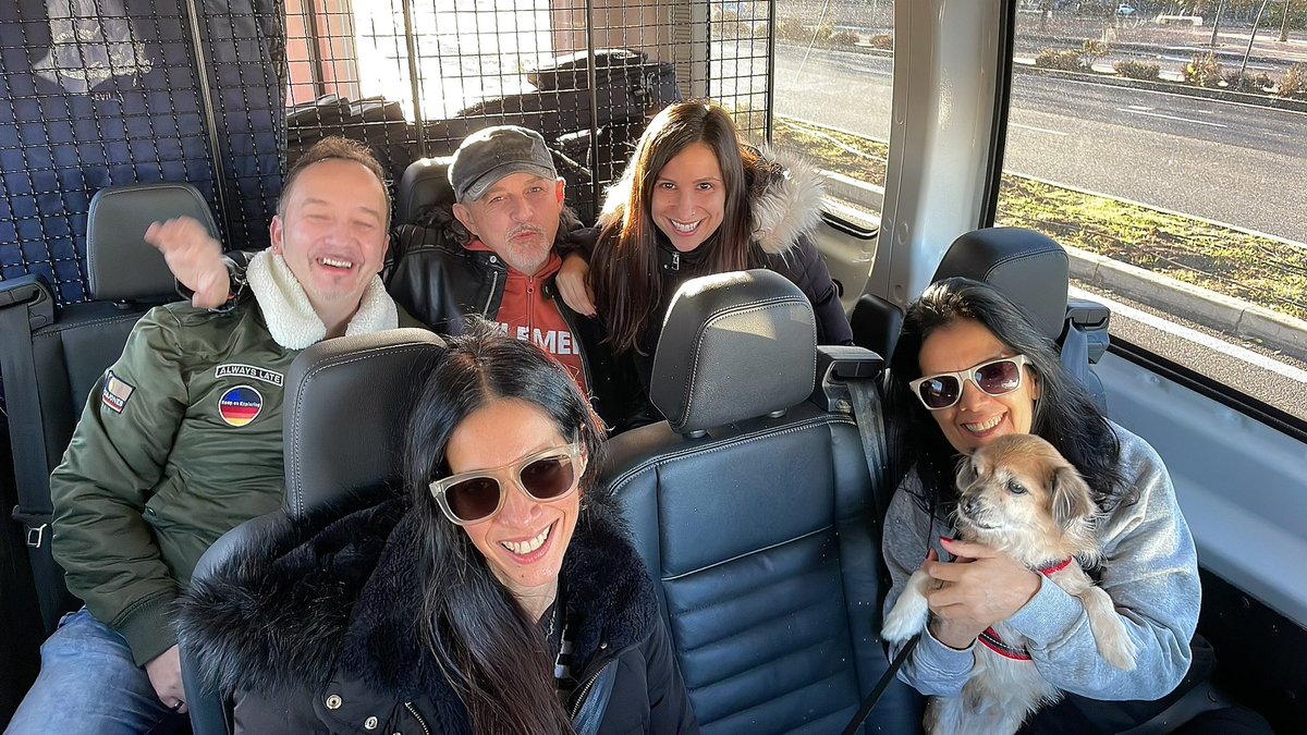 ellasdanlanota's tweet photo. Ya listas !! Camino de #CuevasDeAlamanzora donde esta noche alzaremos nuestras voces contra la violencia de Género @cristinadlvalle @SuilmaAali @virginia__mos #VickyLuna #marcorasa @jjmelero en la #navepolivalente a las 19h
Concierto organizado por Area de igualdad @aytocuevas https://t.co/nIJTcSP4pm