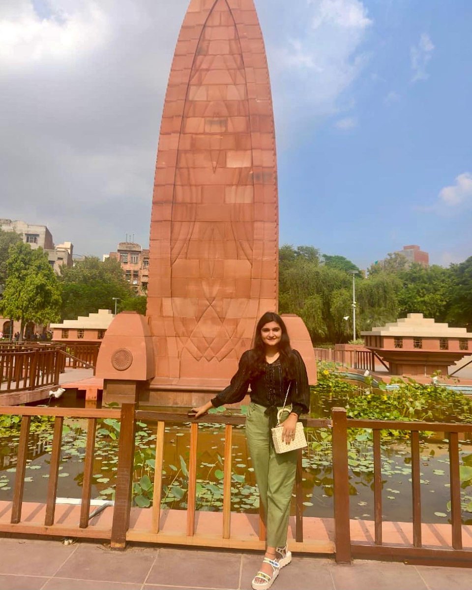 Jaykritiyogi1's tweet photo. Salute to all the brave hearts of Jallianwala bagh massacre 🙏🏻
#Friday #JaiHind https://t.co/fnQhZlp0vu