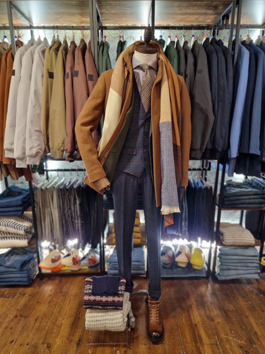statementised's tweet photo. Suited and booted
.
#suit #photooftheday #stylish #fashionista #bespoke #shoes #womenswear #tshirt #shirts #instagram #like #onlineshopping #shirt #follow #clothes #mens #mensoutfit #jeans #vintage #luxury #bhfyp #shopping #ootdmen #instastyle #suits #moda #handmade #sartorial https://t.co/VGALszFs5Q