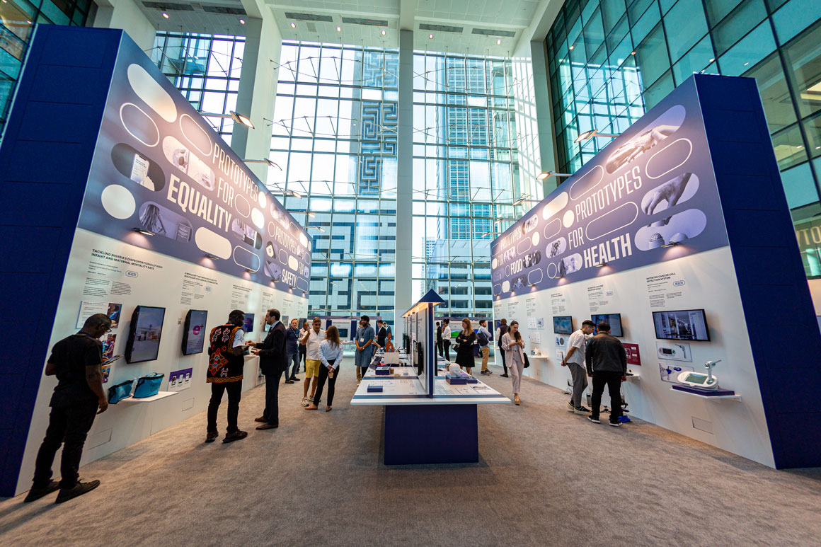 ElectraGCC's tweet image. All your concepts can be brought to life using our #sustainablesolution #SLIK! 
The front and side panels are fully customizable, allowing our client to display participants’ branding and inspiring ideas.

#prototypesforhumanity #innovation #sustainability #contractor