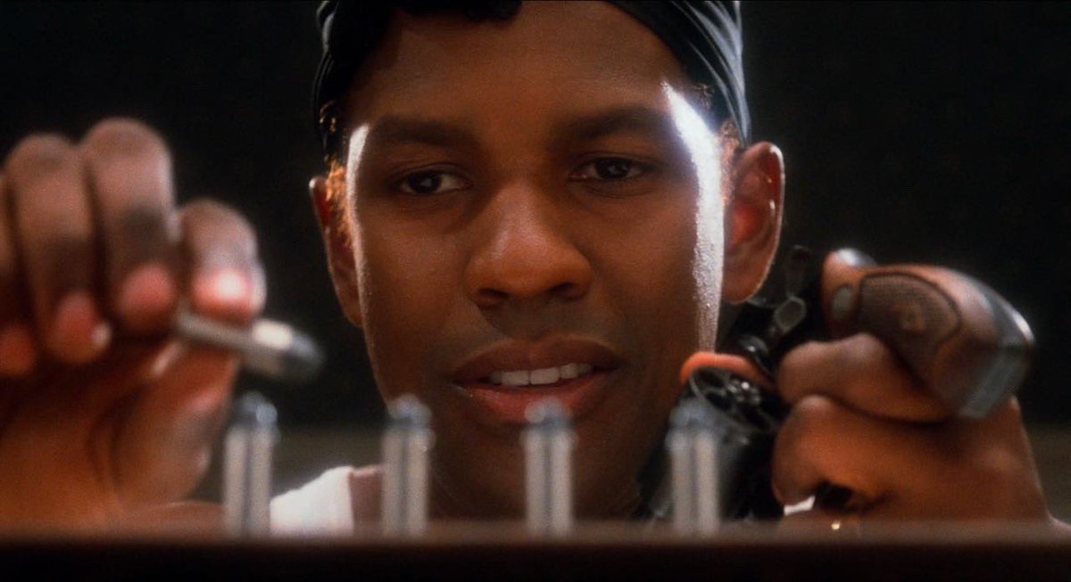 oscarmoviebuff's tweet photo. Malcolm X [1992] 🇺🇸

Directed by #SpikeLee
Starring #DenzelWashington #AngelaBassett #AlbertHall #AlFreemanJr #DelroyLindo

#MalcolmX #CriterionCollection https://t.co/NF1x6VCuMv
