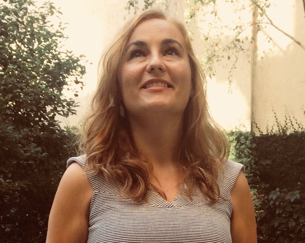 EmbEspZimbabwe's tweet photo. Handei Harare! Join us today 4:30pm @AfrotopiaZw to watch the 2nd screening of #BoxingForFreedom by #SilviaVenegas, award winning Spanish film director &amp; producer that is here in Zimbabwe for #IIFF2022 @makingdoc @MAECgob @AECID_es @AFHarare @USEmbZim @mujeres_decine @YazaAfrica https://t.co/7ke0VpS66U