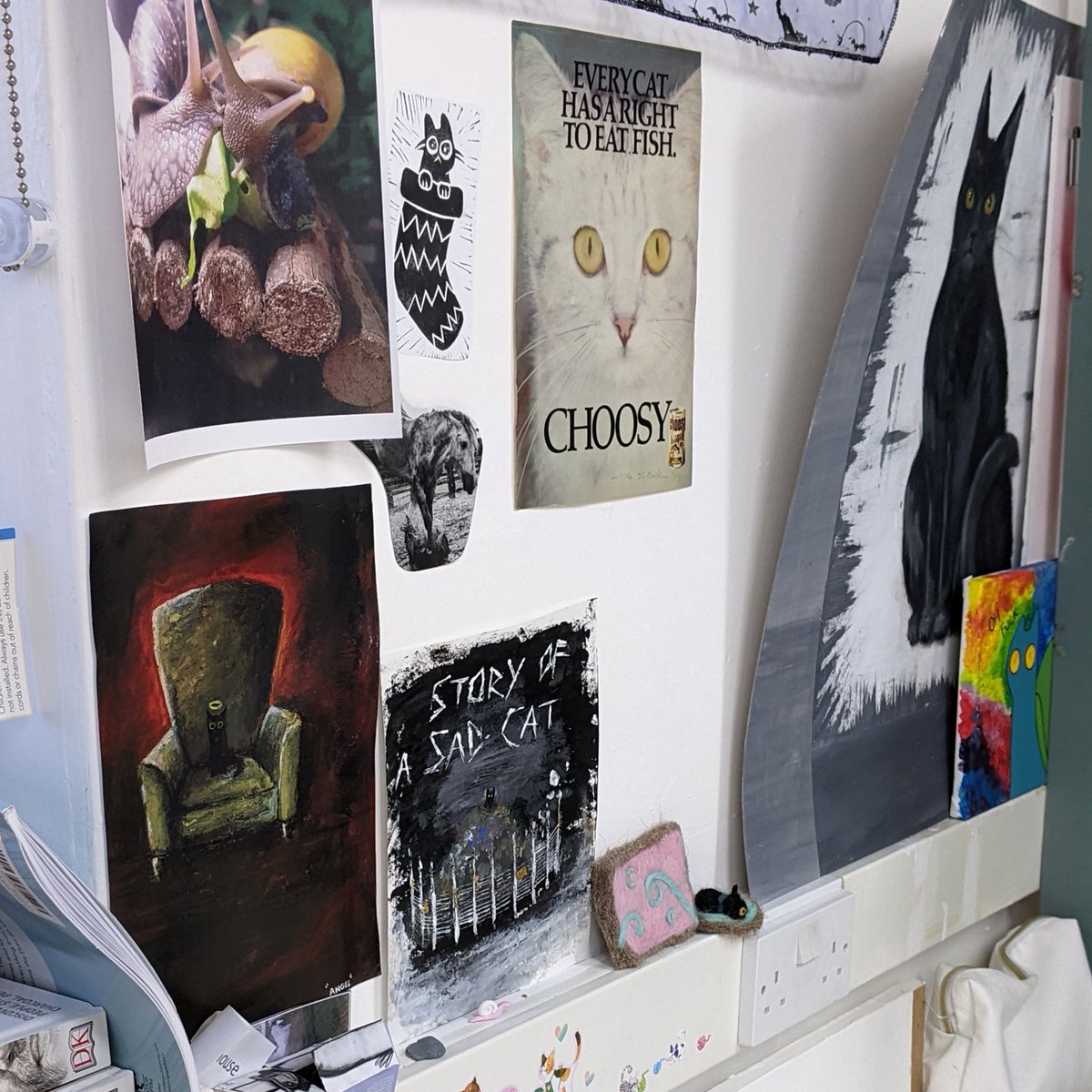 dac_add's tweet photo. One of the coolest things is seeing the way that Arbroath HND2 CAP's personal studio spaces build up throughout the year with new work, interseting inspo and works in progress.

Every day is like a new micro exhibiton! https://t.co/KX66585URE