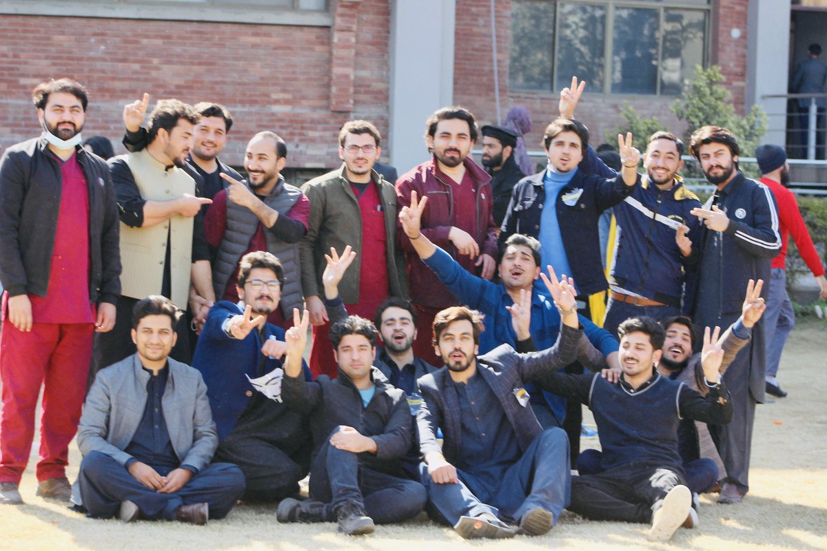 arifdawar_'s tweet photo. End of memorable Journey of Student Life , Always be Missed 😊
#doctorsquad https://t.co/5X65FePnDu