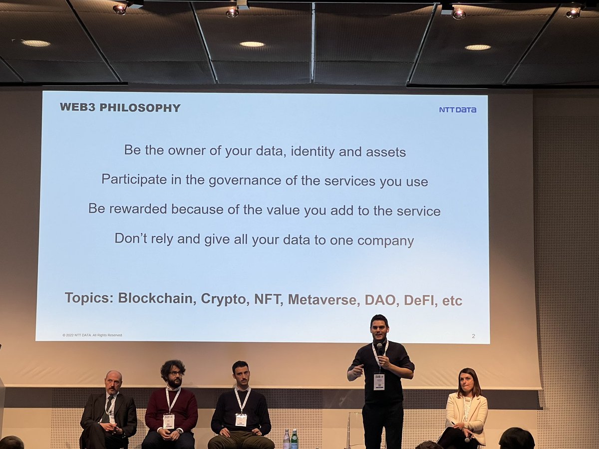 Payvolution's tweet photo. #salonepagamenti Monica #Rivelli @feduf_ guida gli #studenti delle scuole secondarie di II grado durante la #sessione What’s up? #Crypto, #blockchain, #NFT, #token
#pagamenti #digitale #educazionefinanziaria #scuola #payvolution #weareopen22 @polimi @DVITOLO2013 https://t.co/Y6RKCDfeLa