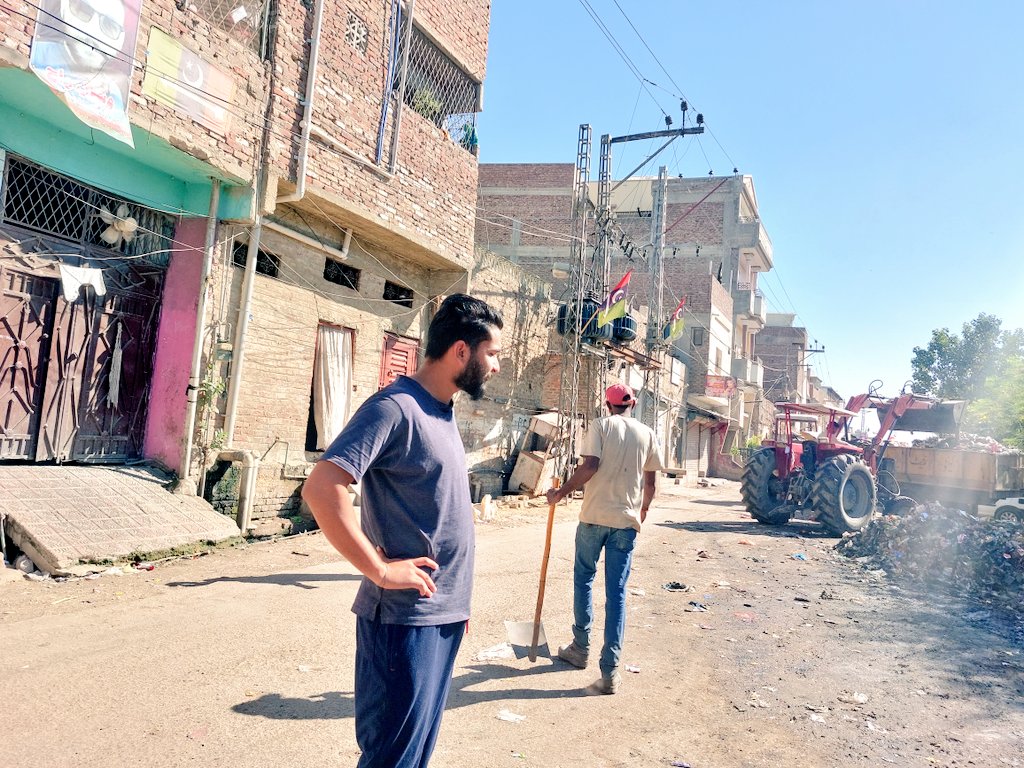 VSValmiken's tweet photo. Todays 25/11/2022
Pakistan Peoples Party Ps/66 ticket holder B.D Election 
Journal Counselor Ward.1 Viraj Sharma Valmiken Na Road Sa Kachra Uthwaty howy 
جے بھتو جے عوام  🇱🇾 https://t.co/y7p44uBC2B