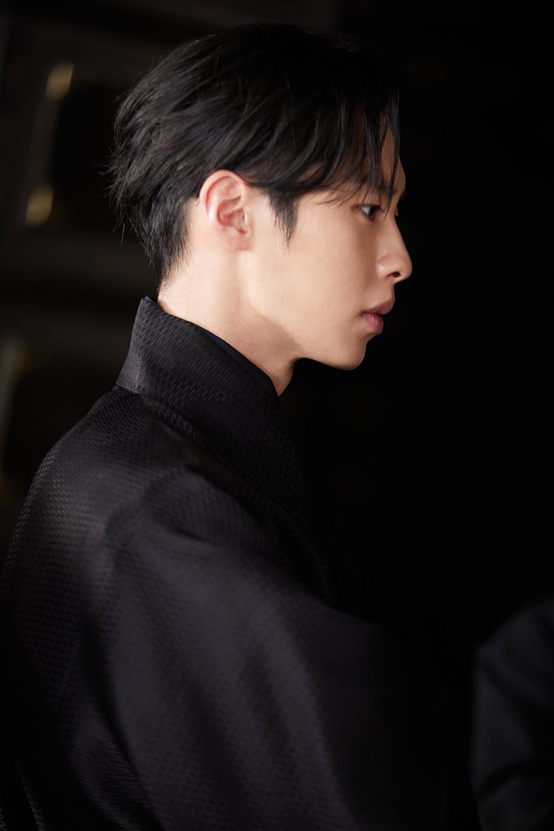 leejaewookstyle's tweet photo. Lee JaeWook’s Alchemy Of Souls Light and Shadow poster shoot behind
#이재욱 #LeeJaeWook #AlchemyOfSouls #AlchemyOfSoulsLightAndShadow https://t.co/XCrh9OPVZc