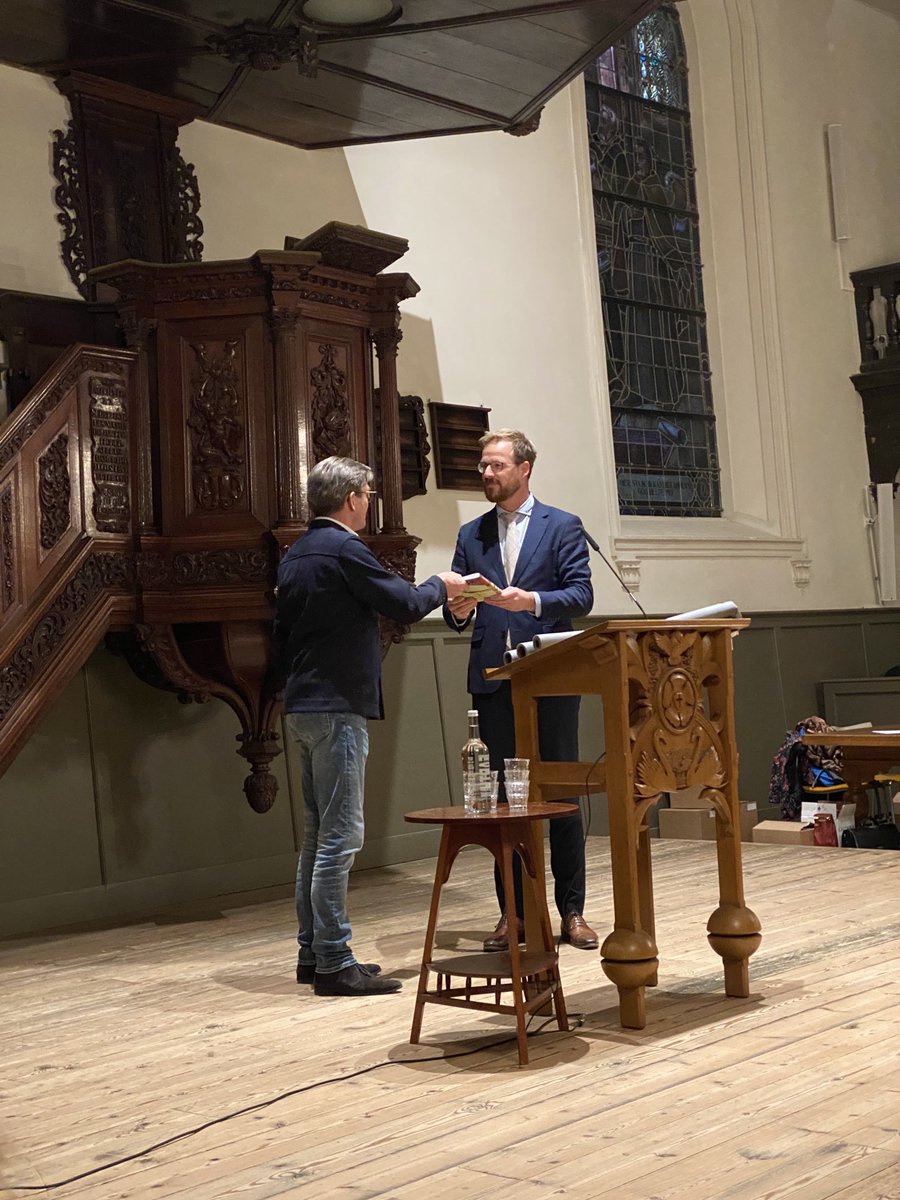 mvdh050's tweet photo. Mooie uitreiking nieuwe editie Hervonden Stad en Land aan kersverse wethouder Erfgoed Rik van Niejenhuis ⁦@gem_groningen⁩ https://t.co/wE3guqZ4Lj