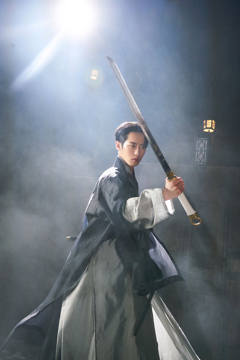 leejaewookstyle's tweet photo. Lee JaeWook’s Alchemy Of Souls Light and Shadow poster shoot behind
#이재욱 #LeeJaeWook #AlchemyOfSouls #AlchemyOfSoulsLightAndShadow https://t.co/9HPLe70RO9