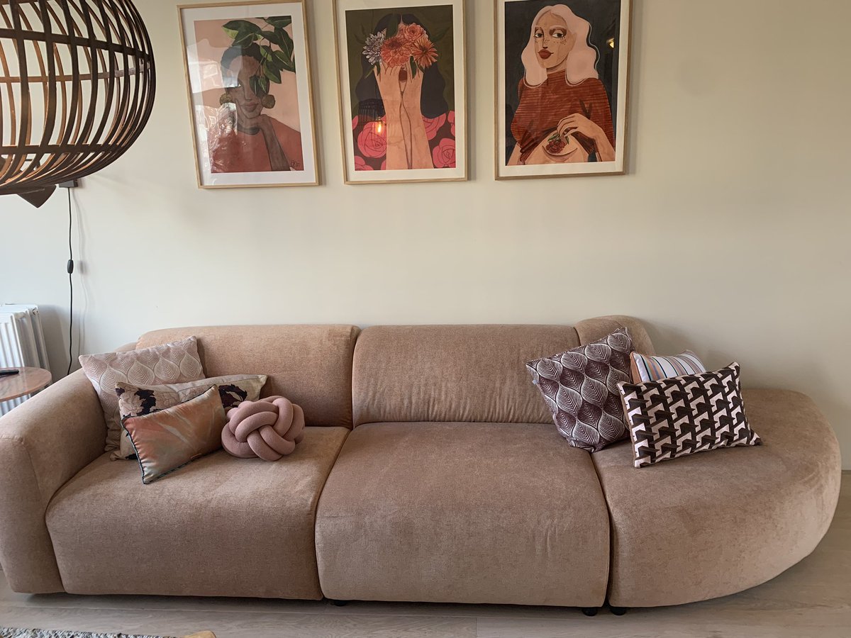 KellyvanHal's tweet image. Mag dit nog? #aanstootgevend #naakt