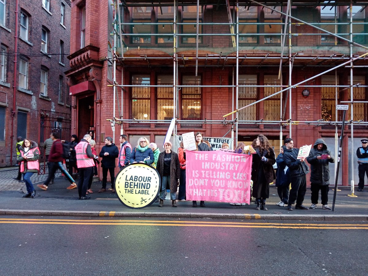 It's #BlackFriday! Are we hitting the sales? NO WAY! We are outside <a href="/boohoo/">boohoo</a> with a crowd of activists demanding that boohoo stops exploiting people and planet. #boohooblackfriday