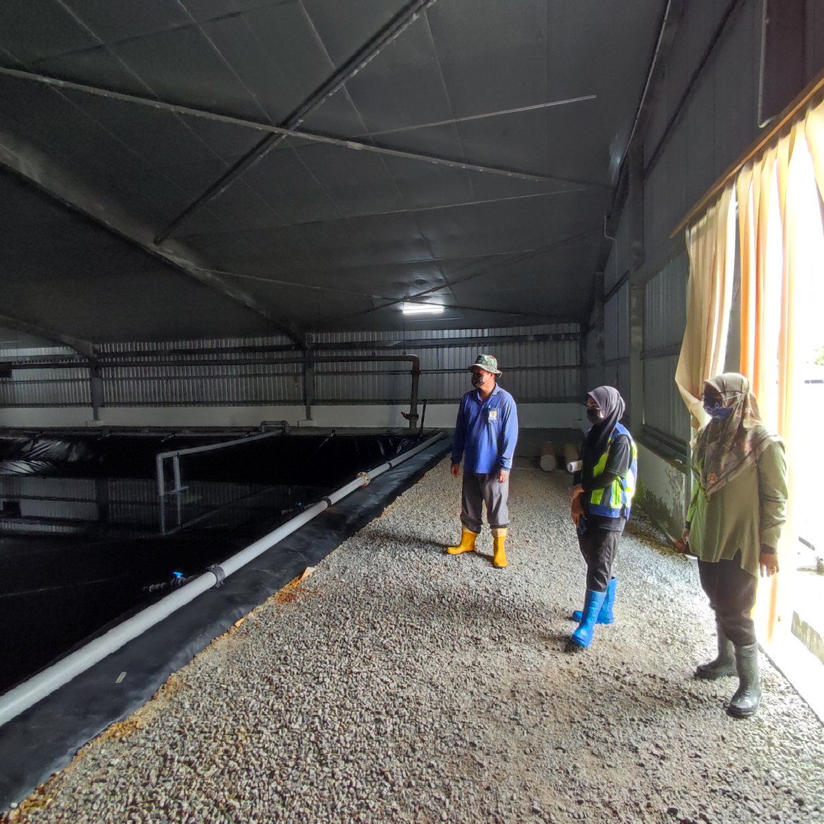 MaqisPerak's tweet photo. 25 November 2022 | Teluk Senangin
Aktiviti pengauditan dan pemeriksaan bagi pendaftaran sebagai Premis Kuarantin Ikan oleh pihak MAQIS bagi syarikat Bionestro Sdn. Bhd.
#MAQISMalaysia
#penguatkuasaanberintegriti
#MyGAP https://t.co/QxL8UA2UWz